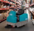 6100 Varredora de pavimentos subcompacta de condutor sentado a bateria alt 17