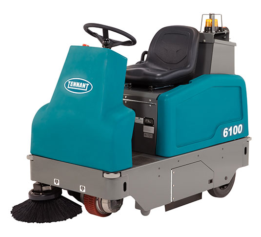 Varredora de pavimentos subcompacta de condutor sentado 6100